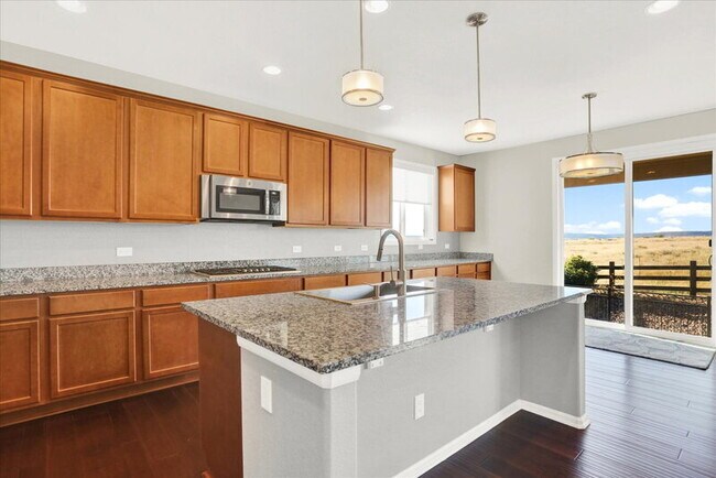 Building Photo - 7576 Oasis Dr