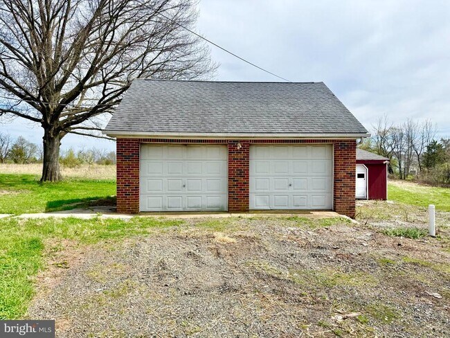 Building Photo - 330 Gilbertsville Rd