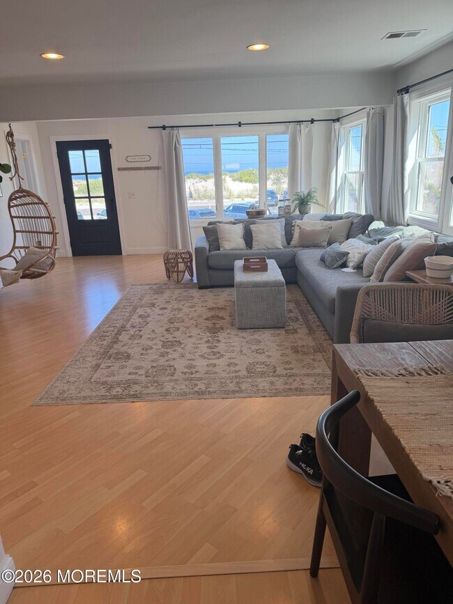 Foto del edificio - 1105 N Ocean Ave