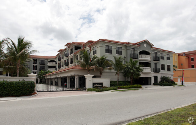 Foto del edificio - The Residences at Coconut Point