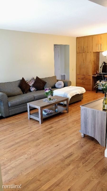 Primary Photo - 1 br, 1 bath Condo - 10 A Shrewsbury green dr