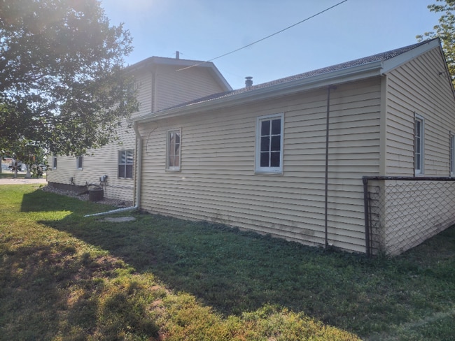 Building Photo - 1001 N Kiwanis Ave