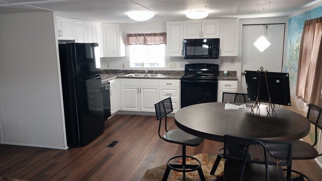 Building Photo - 2129 Palazza Dr