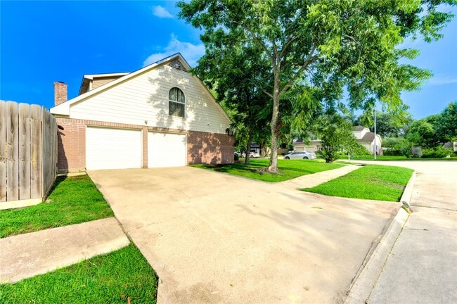 Building Photo - 6622 Rockergate Dr