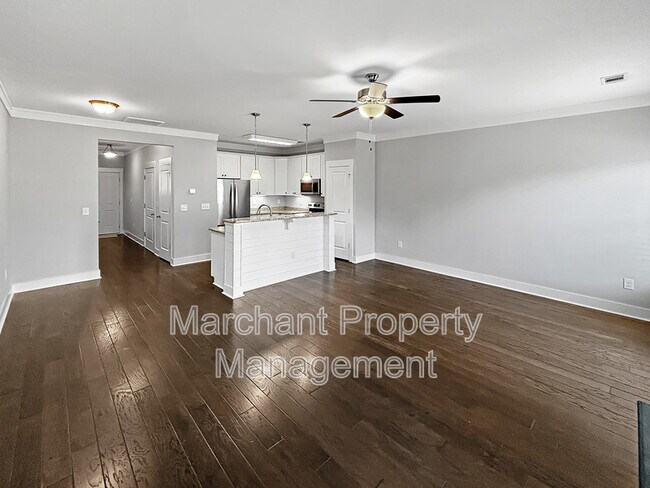 Building Photo - 766 Elmbrook Dr