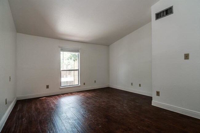2125 Augusta Drive - 4