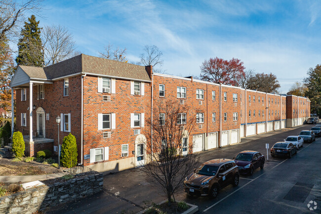 Building Photo - Patricia Court Apartments