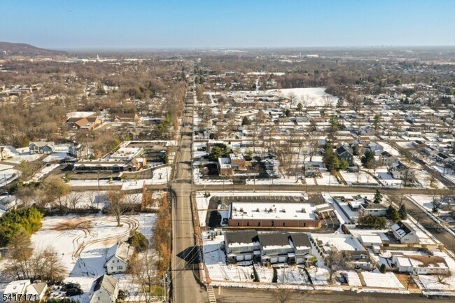 Building Photo - 150 N Auten Ave