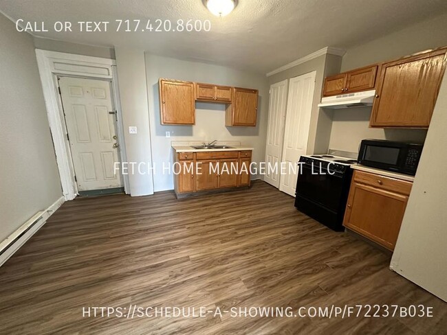 Building Photo - 432 Manor St
