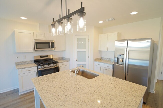 Foto del edificio - 3 Bed 2.5 Bath NEW CONSTRUCTION in CANOPY!