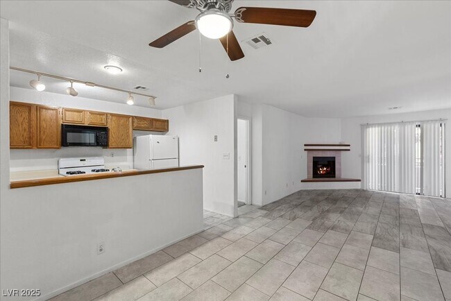 Building Photo - 2623 S Durango Dr