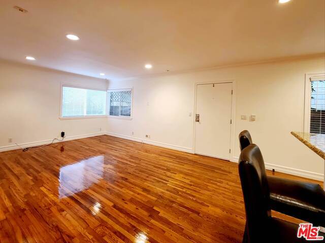 Building Photo - 627 Santa Clara Ave