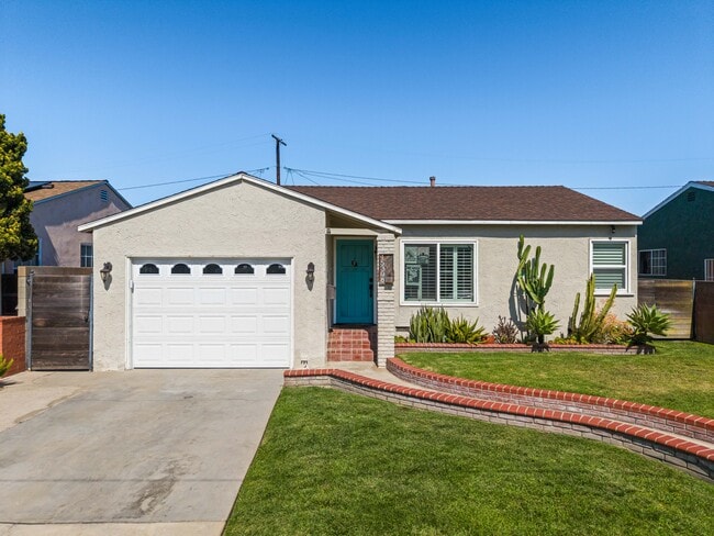 Building Photo - 15306 Arcturus Ave