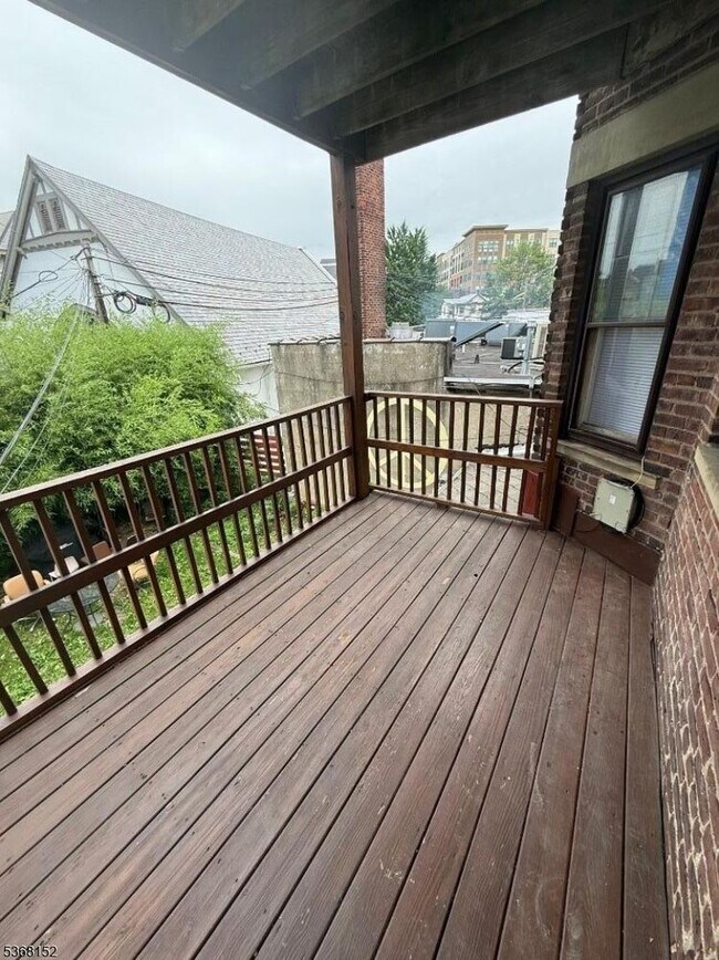 Foto del edificio - 570 Bloomfield Ave