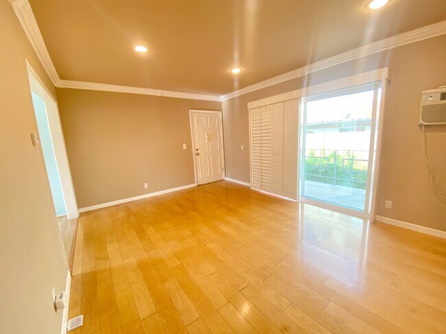 Foto del edificio - 418 E Harvard Rd