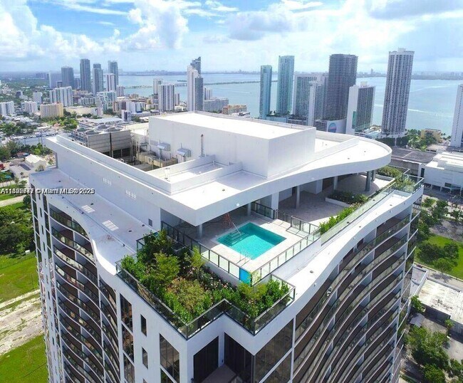 Foto del edificio - 1600 NE 1st Ave