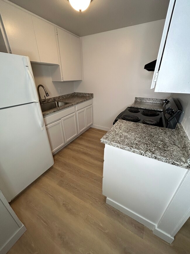 Foto del edificio - 720 N 25th Ct