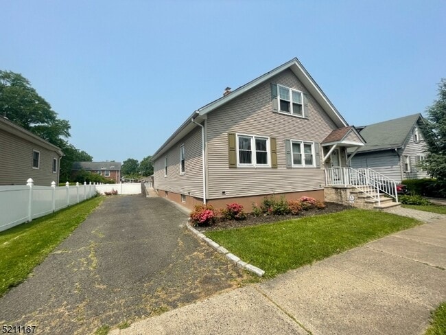 Foto del edificio - 50 Myrtle Ave