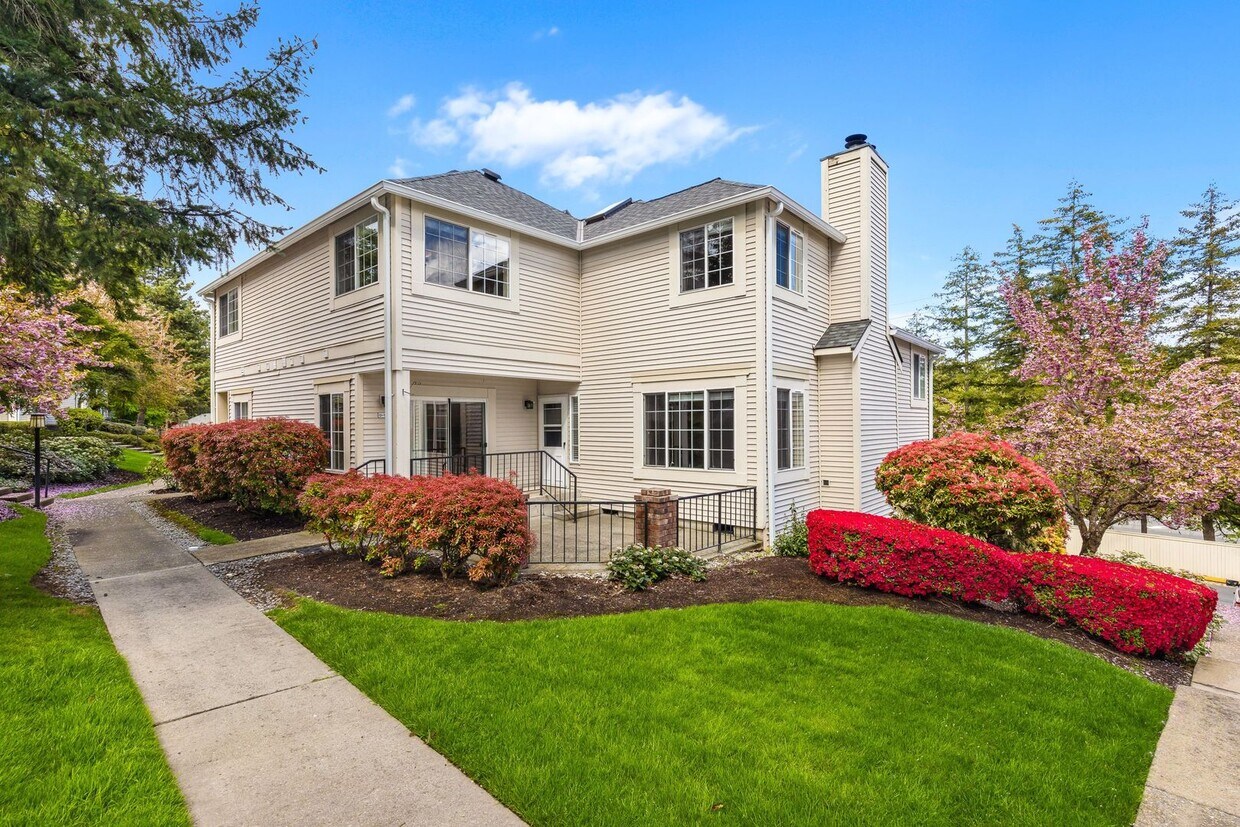 Foto principal - 10909 Avondale Rd NE