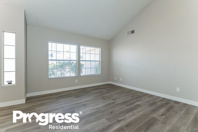 Building Photo - 2043 Angel Falls Dr