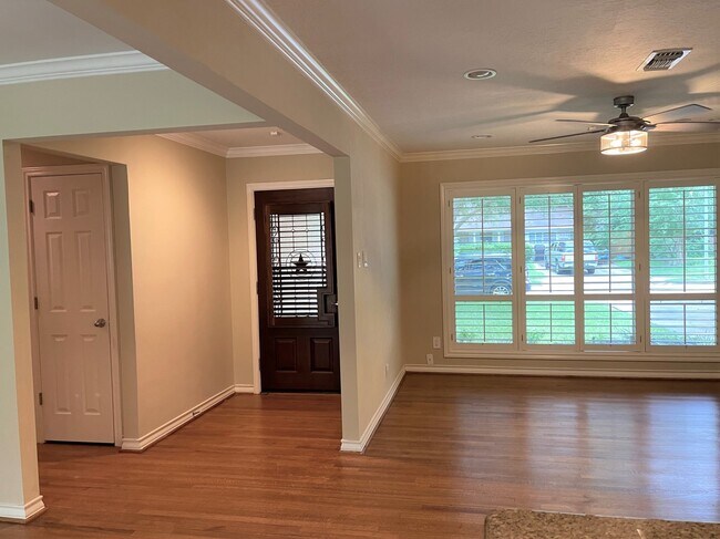 Foto del edificio - 4750 Hummingbird St