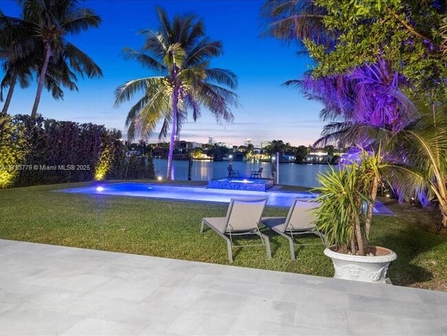 Photo - 900 88th St House