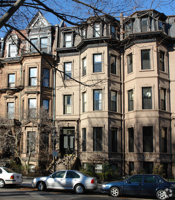Primary Photo - 117 Commonwealth Ave