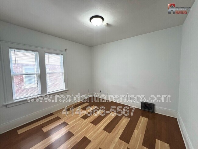 Foto del edificio - 2728 N 47th St