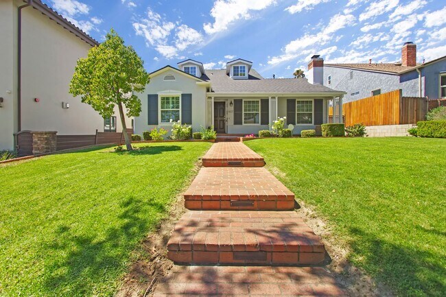 Foto del edificio - Charming 4bed/3bath in Burbank for Rent (A...