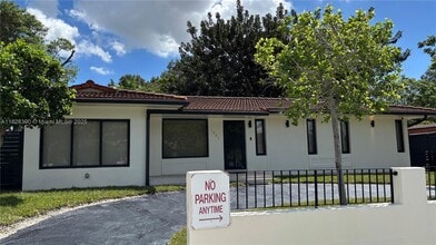 Building Photo - 1023 NW 19th Ave