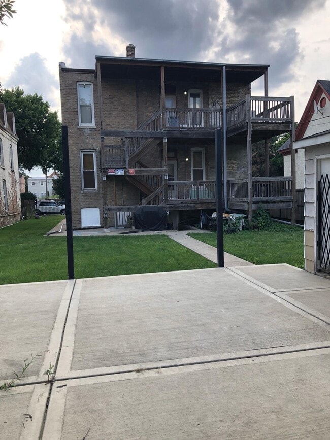 Photo - 2311 S Central Park Ave Apartment