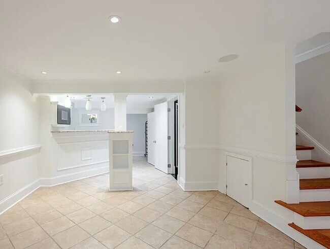 Foto del edificio - 5042 8th St NE