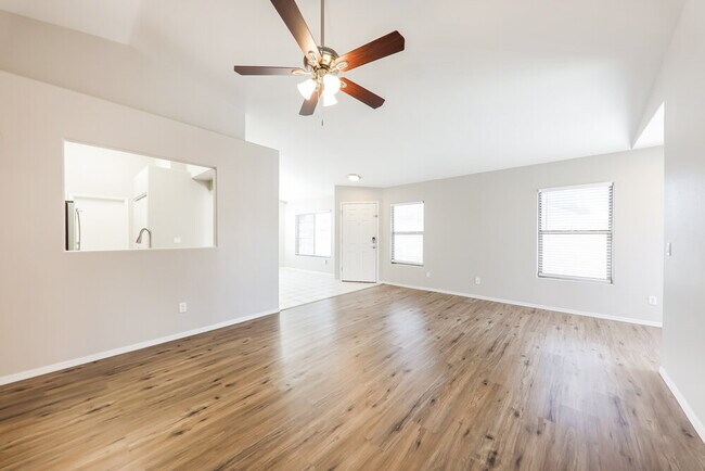 Foto del edificio - 13250 W Saguaro Ln