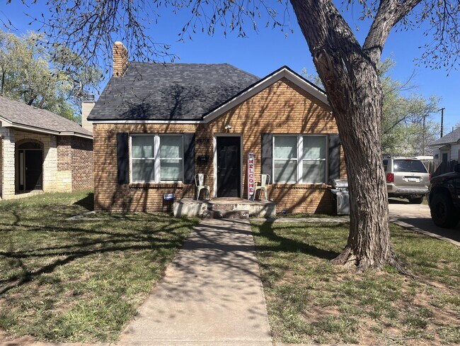 Foto del edificio - 2608 23rd St