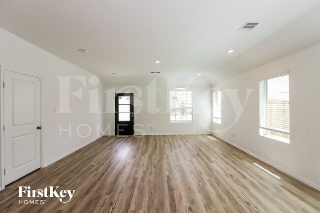 Building Photo - 5212 Winding Strm Dr