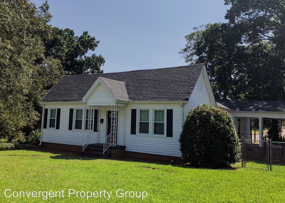 Primary Photo - 4 br, 4.5 bath House - 5 Edgewood Drive