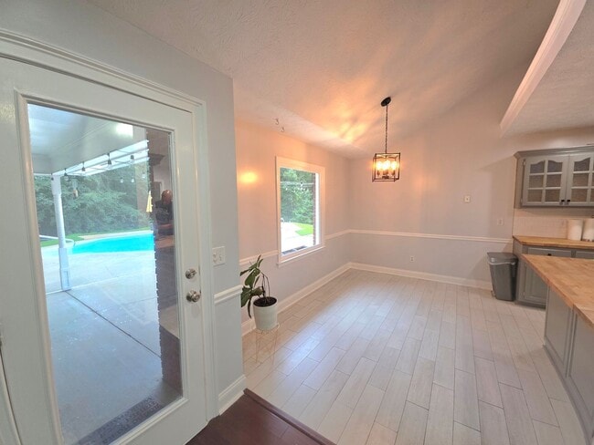 Building Photo - Beautiful Single Family Home
