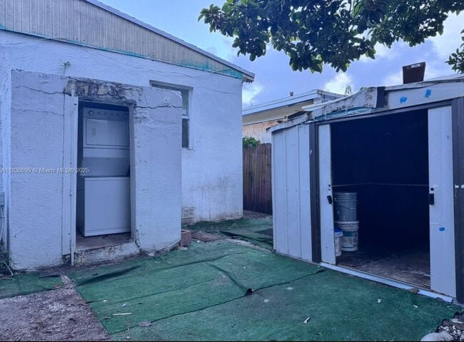 Building Photo - 1541 NW 70th St