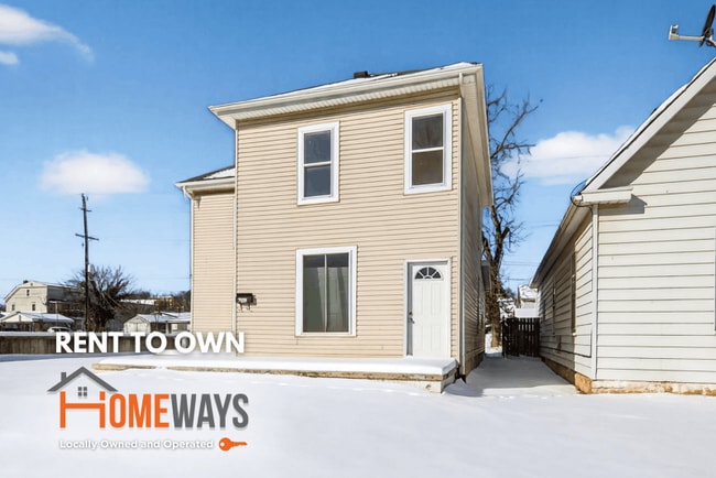 Building Photo - 204 E 2nd St