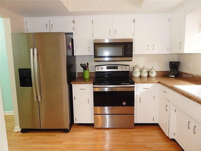 Building Photo - 1062 Medinah Dr