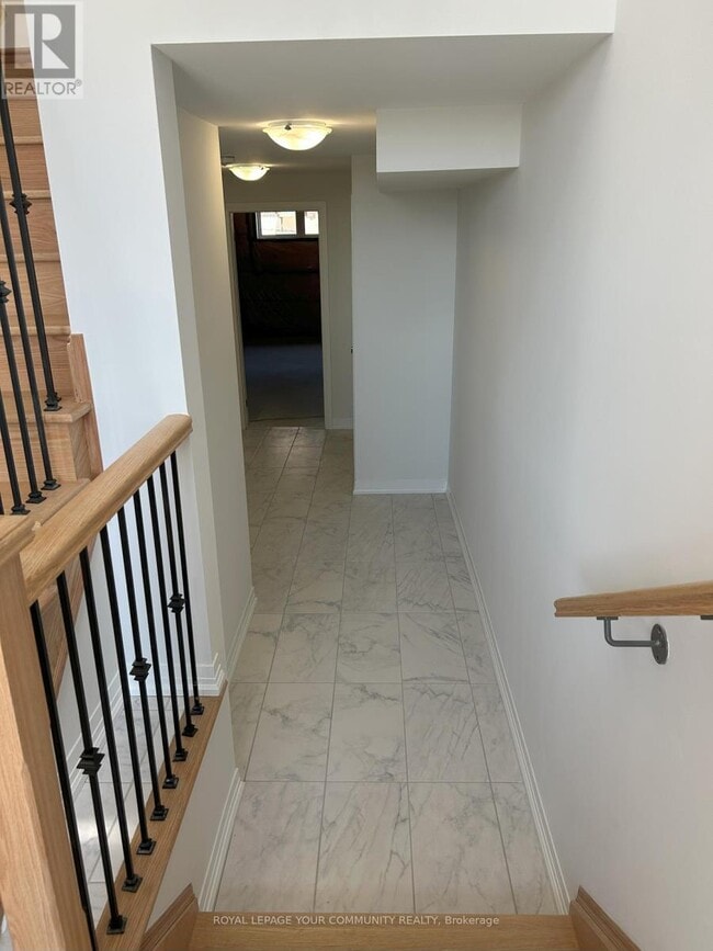 Building Photo - 1044 Valhalla Ter