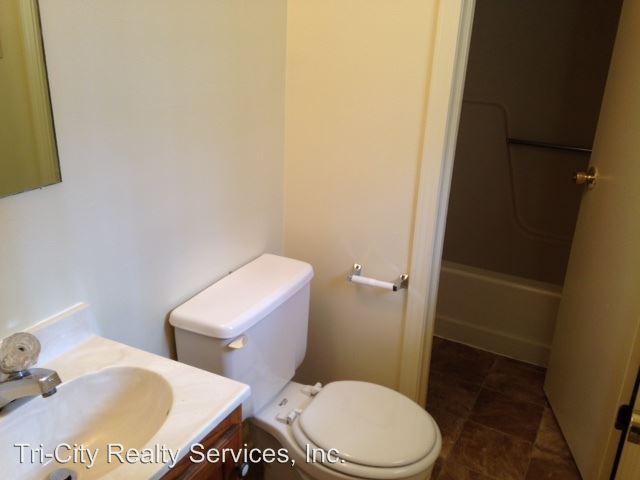 Building Photo - 245 Handley Ct