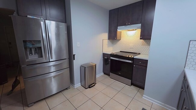 Building Photo - 63 Friendly Ln