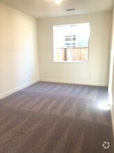 Building Photo - 1236 Barn Owl Dr