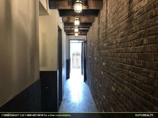 Building Photo - 1627 Saint Johns Pl