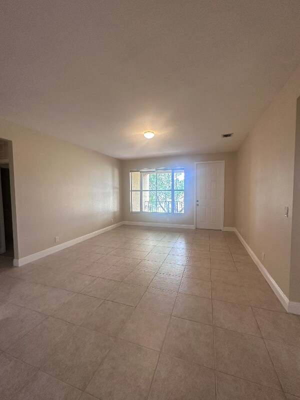 Building Photo - 3569 Forest Hill Blvd