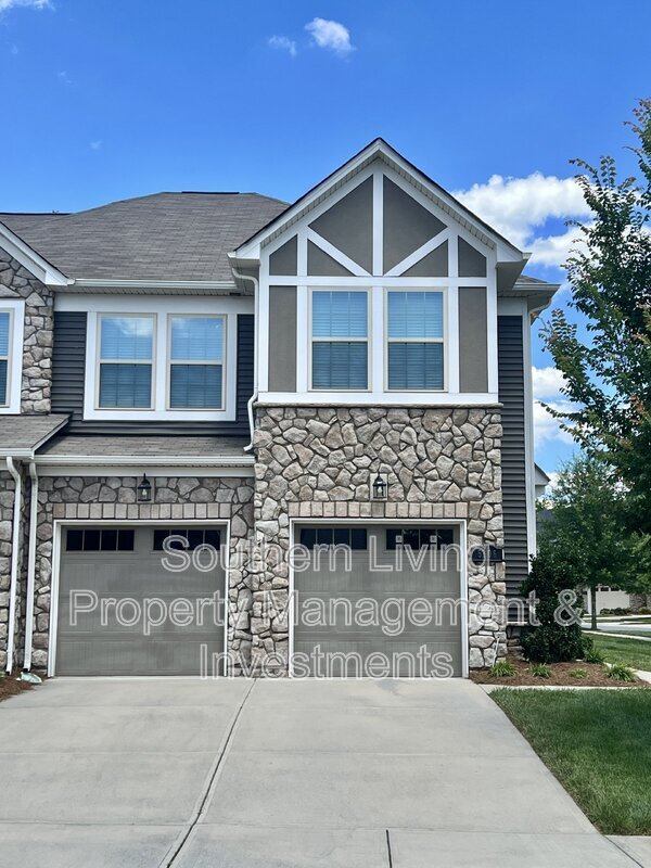 Photo - 5706 Lachlan Hill Ln Townhome