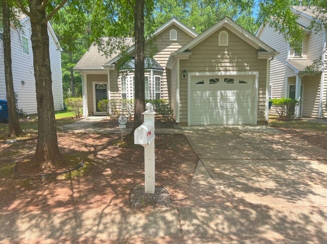 Building Photo - Cute Ranch Home near Southpoint and RTP