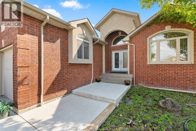 Building Photo - 77 Whelan Dr