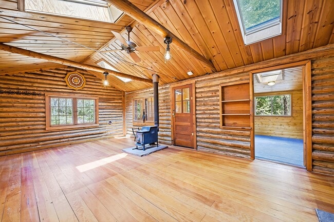 Foto del edificio - 2299 S Beaver Creek Rd